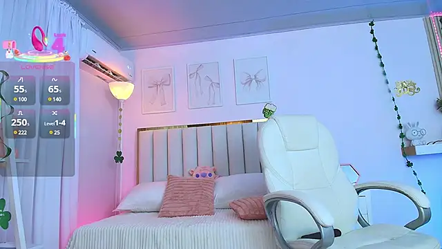 Snapshot of Cristall_Bunny chatting on March 18, 2025, 3:42 am Cristall Bunny online show from March 18, 2025, 3:42 am