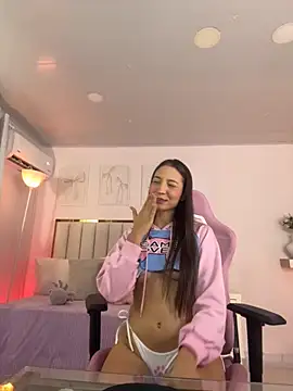 Snapshot of Cristall_Bunny chatting on November 3, 2025, 12:24 am Cristall Bunny online show from November 3, 2025, 12:24 am