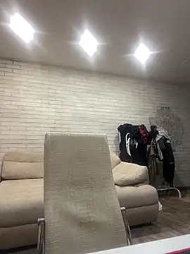 sladkiyoo online show from October 2, 2025, 6:31 am