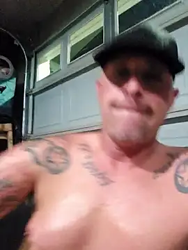 LongandEasy77 online show from November 15, 2025, 8:33 am