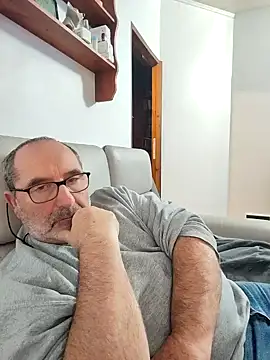 Snapshot of gillou1234 chatting on November 11, 2025, 6:08 pm gillou1234 online show from November 11, 2025, 6:08 pm