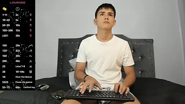Snapshot of Jacobb_Lee chatting on December 3, 2024, 7:33 pm Jacobb Lee online show from December 3, 2024, 7:33 pm