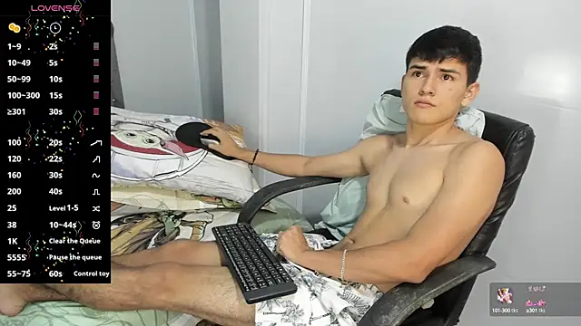 Snapshot of Jacobb_Lee chatting on January 18, 2025, 10:49 pm Jacobb Lee online show from January 18, 2025, 10:49 pm