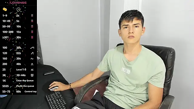 Snapshot of Jacobb_Lee chatting on February 25, 2025, 9:02 pm Jacobb Lee online show from February 25, 2025, 9:02 pm