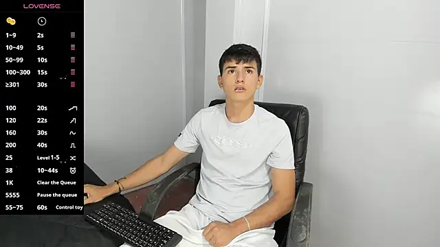 Snapshot of Jacobb_Lee chatting on February 28, 2025, 7:56 pm Jacobb Lee online show from February 28, 2025, 7:56 pm