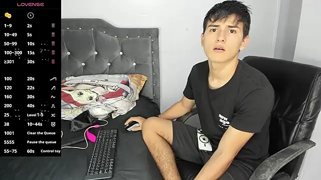 Snapshot of Jacobb_Lee chatting on March 21, 2025, 8:29 pm Jacobb Lee online show from March 21, 2025, 8:29 pm