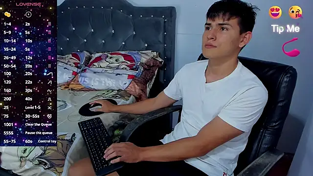 Snapshot of Jacobb_Lee chatting on October 6, 2025, 9:56 pm Jacobb Lee online show from October 6, 2025, 9:56 pm