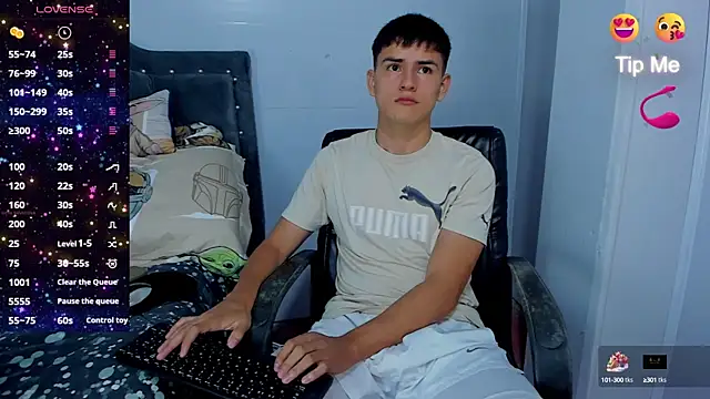 Snapshot of Jacobb_Lee chatting on October 27, 2025, 10:03 pm Jacobb Lee online show from October 27, 2025, 10:03 pm