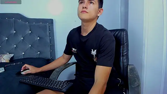 Snapshot of Jacobb_Lee chatting on November 13, 2025, 9:47 pm Jacobb Lee online show from November 13, 2025, 9:47 pm