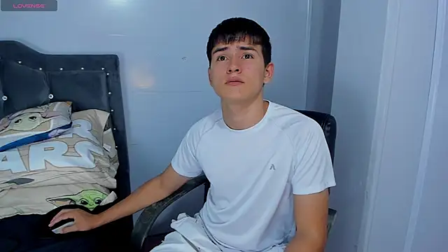 Snapshot of Jacobb_Lee chatting on December 2, 2025, 8:48 pm Jacobb Lee online show from December 2, 2025, 8:48 pm