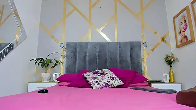 Danna Reyees online show from September 9, 2025, 12:05 pm