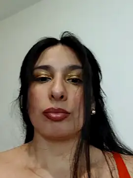 Snapshot of Bigyummmzul chatting on December 20, 2024, 11:26 pm Bigyummmzul online show from December 20, 2024, 11:26 pm