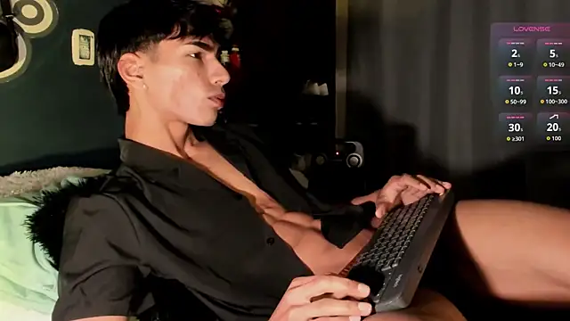 Snapshot of Teo_skinny chatting on February 24, 2026, 5:11 pm Teo skinny online show from February 24, 2026, 5:11 pm