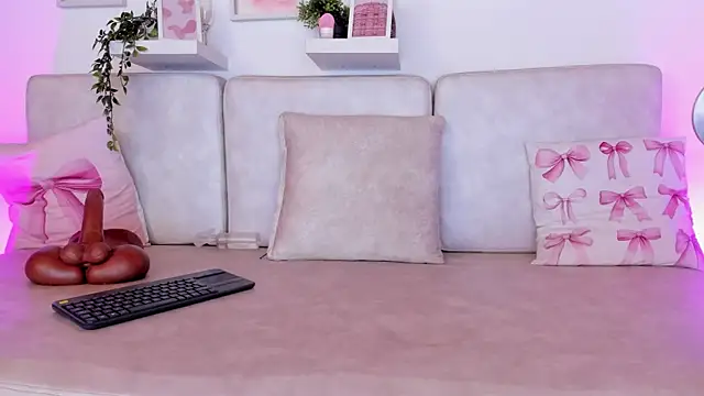 Malka Burning online show from November 7, 2025, 8:09 pm