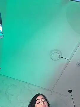 Snapshot of SOPHICARTERS chatting on December 20, 2025, 12:01 pm SOPHICARTERS online show from December 20, 2025, 12:01 pm