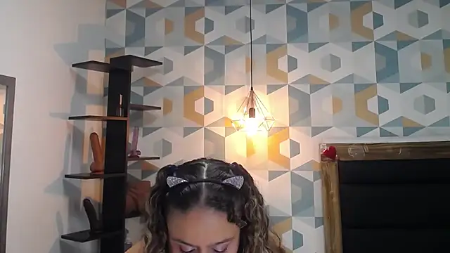 Snapshot of cameronglen chatting on February 24, 2025, 9:10 am cameronglen online show from February 24, 2025, 9:10 am