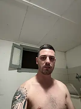 Snapshot of iltoscano95 chatting on September 8, 2025, 8:19 pm iltoscano95 online show from September 8, 2025, 8:19 pm