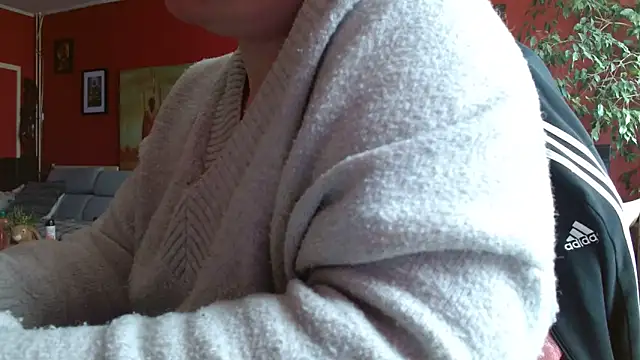 cruellaculdenfer67 online show from March 24, 2026, 2:11 pm