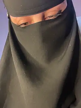 Snapshot of Jumanaa chatting on December 19, 2025, 8:05 pm Jumanaa online show from December 19, 2025, 8:05 pm