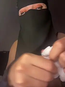 Snapshot of Jumanaa chatting on February 14, 2026, 9:11 pm Jumanaa online show from February 14, 2026, 9:11 pm