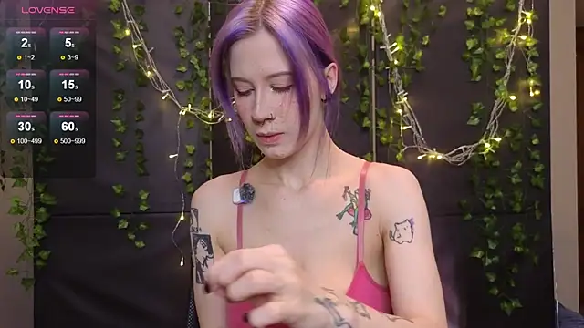 Snapshot of christy_memeow chatting on January 18, 2026, 2:21 pm christy memeow online show from January 18, 2026, 2:21 pm