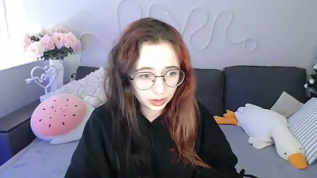 Mini Diva online show from March 4, 2026, 9:15 am