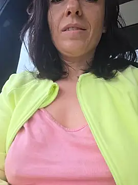 lovewildguy1 online show from November 23, 2025, 7:41 am