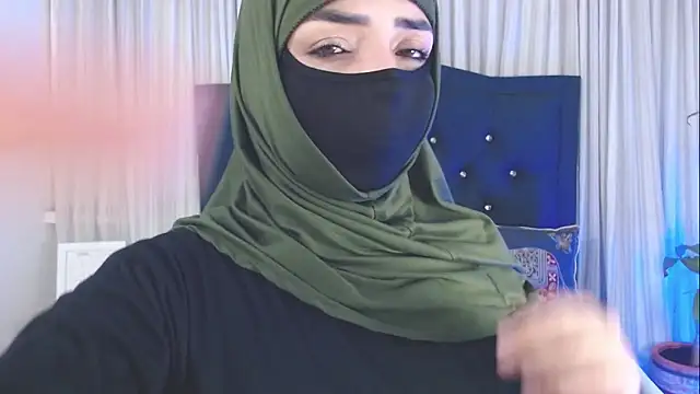 Snapshot of Uzra_hayed chatting on December 21, 2025, 11:12 pm Uzra hayed online show from December 21, 2025, 11:12 pm