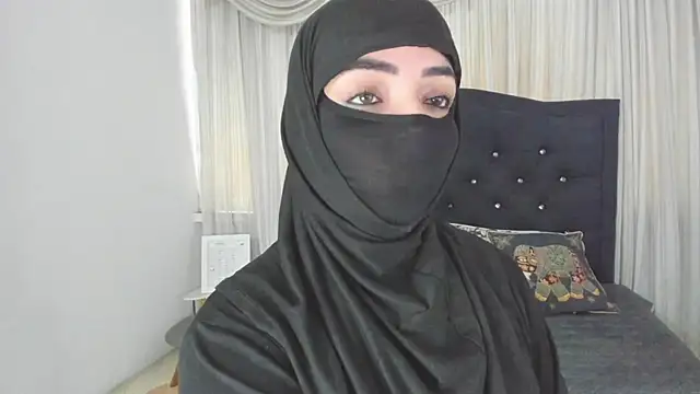 Snapshot of Uzra_hayed chatting on March 6, 2026, 7:54 pm Uzra hayed online show from March 6, 2026, 7:54 pm