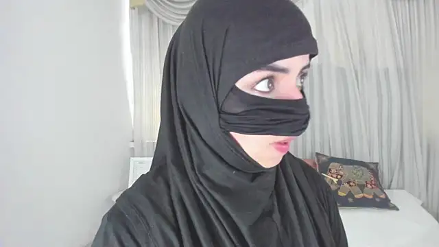 Snapshot of Uzra_hayed chatting on March 24, 2026, 7:19 pm Uzra hayed online show from March 24, 2026, 7:19 pm