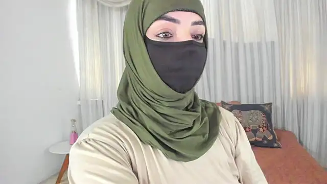 Snapshot of Uzra_hayed chatting on April 20, 2026, 1:58 pm Uzra hayed online show from April 20, 2026, 1:58 pm