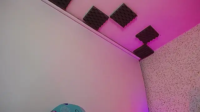 Snapshot of luly_pink chatting on February 6, 2026, 3:55 am luly pink online show from February 6, 2026, 3:55 am