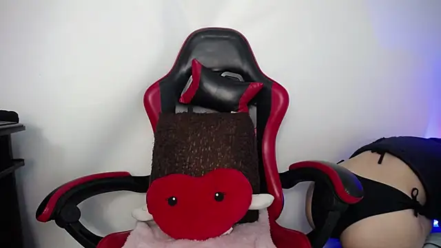 Snapshot of luly_pink chatting on February 14, 2026, 3:36 am luly pink online show from February 14, 2026, 3:36 am