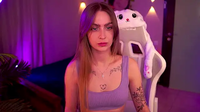 Snapshot of Kamila_icee chatting on March 7, 2026, 9:45 pm Kamila icee online show from March 7, 2026, 9:45 pm