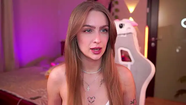 Snapshot of Kamila_icee chatting on March 15, 2026, 9:10 pm Kamila icee online show from March 15, 2026, 9:10 pm