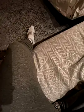 Snapshot of onbifeet chatting on February 28, 2025, 9:44 pm onbifeet online show from February 28, 2025, 9:44 pm