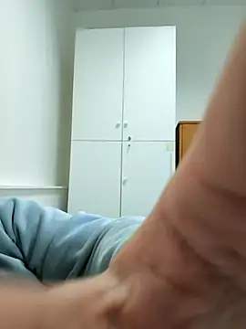 Snapshot of onbifeet chatting on March 4, 2025, 2:21 pm onbifeet online show from March 4, 2025, 2:21 pm