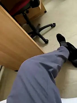 Snapshot of onbifeet chatting on March 13, 2025, 6:12 pm onbifeet online show from March 13, 2025, 6:12 pm