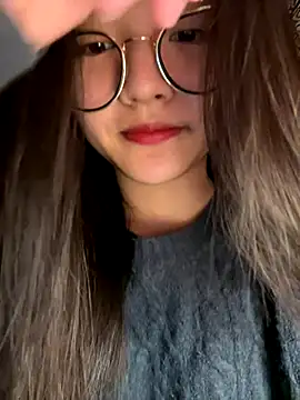 Krixxi22 online show from October 24, 2025, 4:03 pm