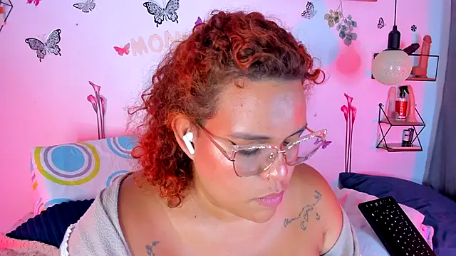 monicabbw  online show from September 30, 2025, 12:26 am