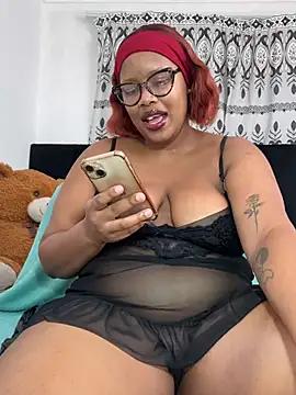 MimiCurves online show from May 29, 2026, 8:12 am