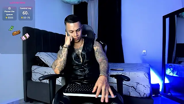 Snapshot of Aron_Dark chatting on February 10, 2026, 11:09 pm Aron Dark online show from February 10, 2026, 11:09 pm