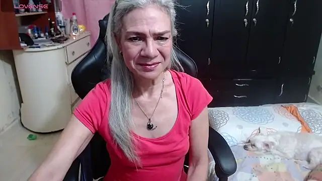 Giorgia xue53 online show from October 14, 2025, 4:57 am