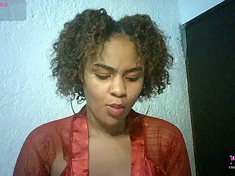 Snapshot of Bellabeltrann chatting on April 20, 2026, 1:25 pm Bellabeltrann online show from April 20, 2026, 1:25 pm