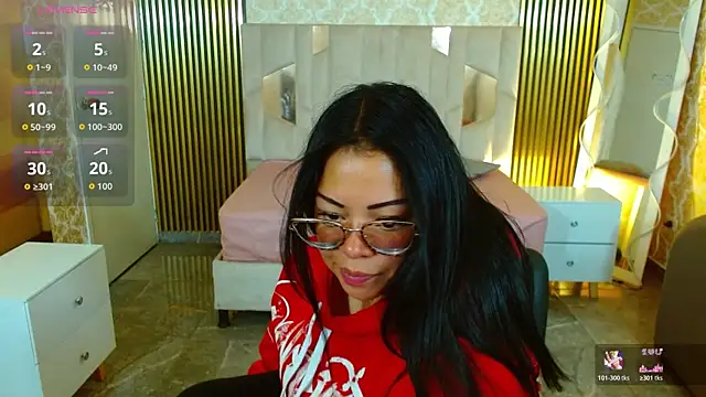 martinna tay online show from November 24, 2025, 4:23 am