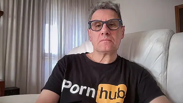 Snapshot of Britmi chatting on February 15, 2026, 11:19 am Britmi online show from February 15, 2026, 11:19 am