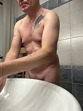 Snapshot of Britmi chatting on February 17, 2026, 5:59 am Britmi online show from February 17, 2026, 5:59 am