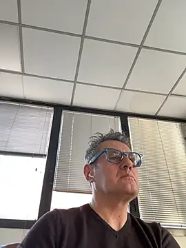 Snapshot of Britmi chatting on February 27, 2026, 3:56 pm Britmi online show from February 27, 2026, 3:56 pm