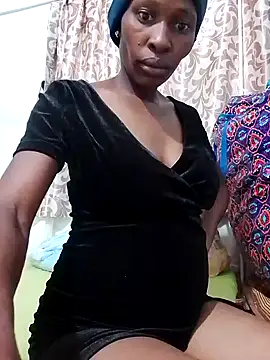 Snapshot of LOVELY-2BERRY chatting on January 12, 2026, 6:40 am LOVELY-2BERRY online show from January 12, 2026, 6:40 am