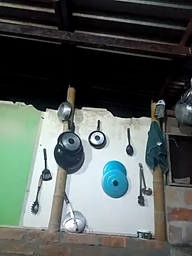 Snapshot of Janle_19c chatting on January 2, 2025, 11:27 pm Janle 19c online show from January 2, 2025, 11:27 pm